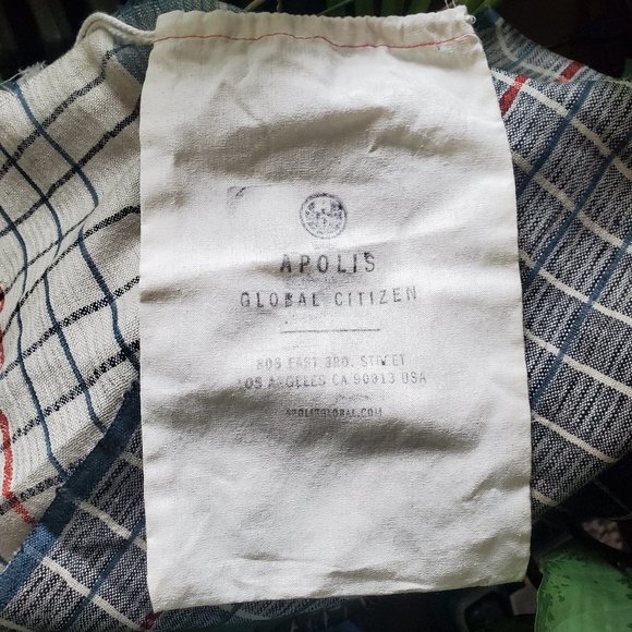 Apolis Global Citizen Eri Silk woven scarf - Picture 3 of 3